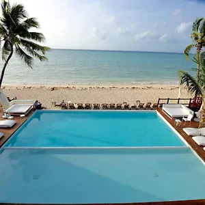 Deluxe Beachside, Private Beach Club And Golf Apartamento Playa del Carmen